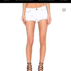 ISO NOT SELLING One Teaspoon white bonitas